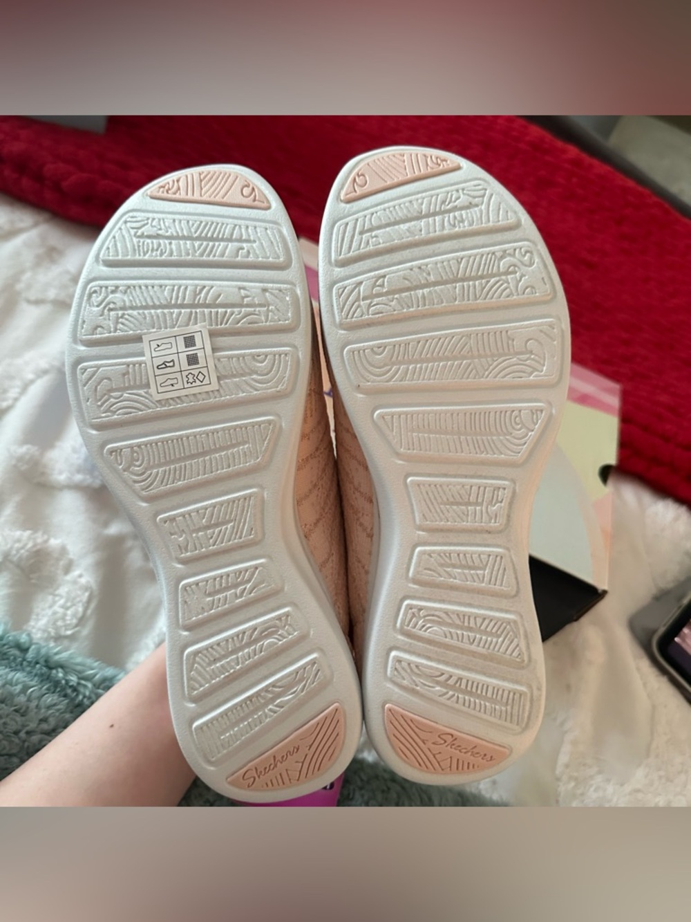 Skechers Air Cooled Memory Foam - NEVER WORN! - Picture 7 of 7